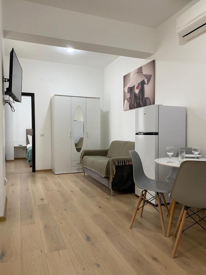 Tod Apartments Palas ยาช ภายนอก รูปภาพ